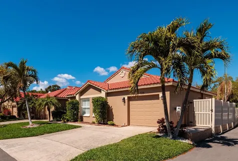 535 Street Tropez Circle NE St Petersburg FL 33703