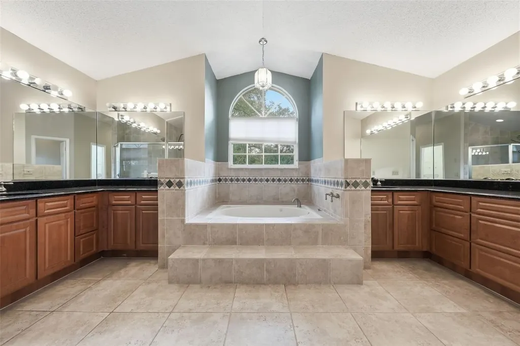 1224 Log Landing Drive Ocoee FL 34761