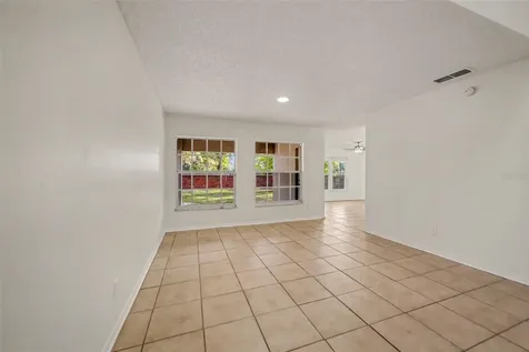1054 Royal Oaks Drive Apopka FL 32703
