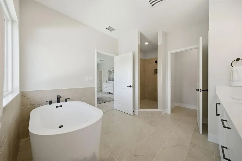 3608 E Tampa Circle Tampa FL 33629