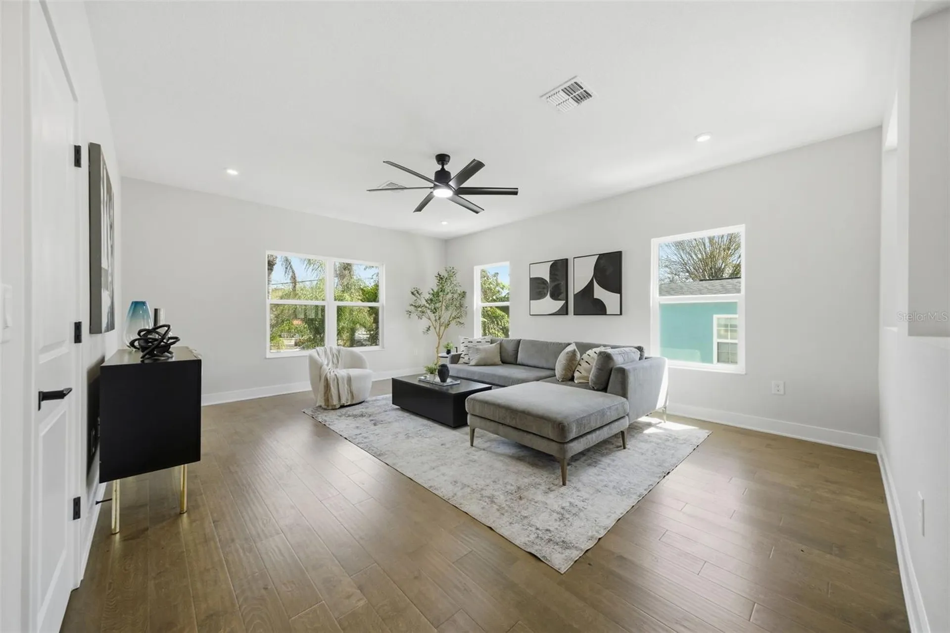 3608 E Tampa Circle Tampa FL 33629