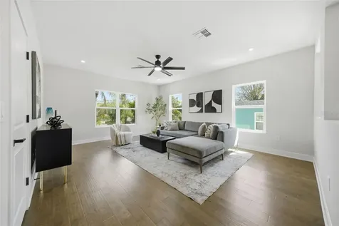3608 E Tampa Circle Tampa FL 33629