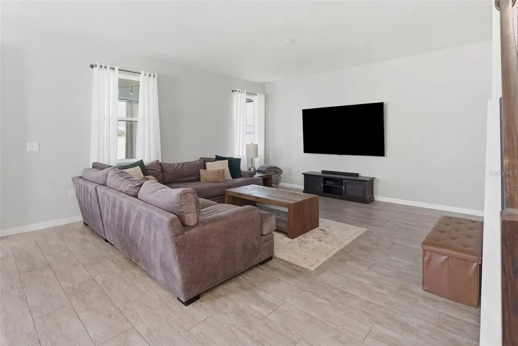 2584 Nouveau Way Kissimmee FL 34741