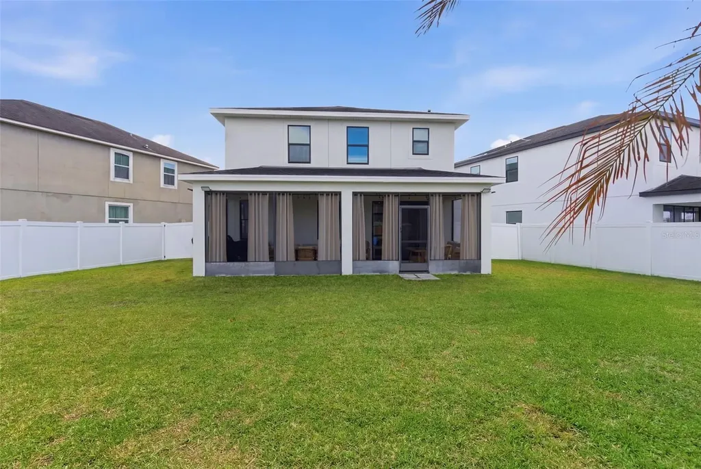 2584 Nouveau Way Kissimmee FL 34741