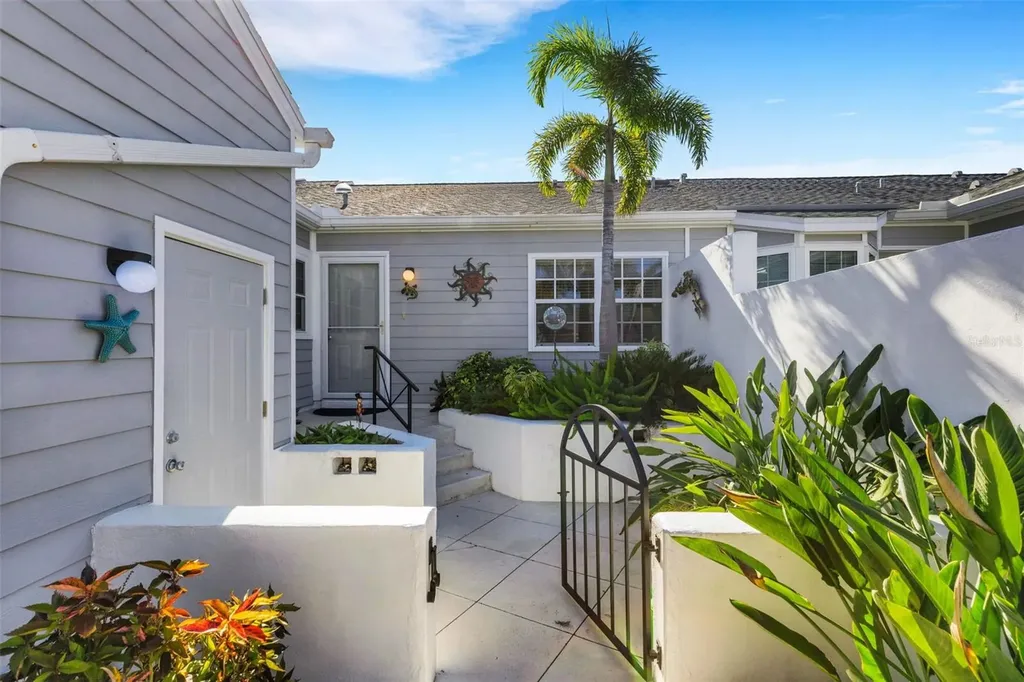 1233 Spoonbill Landings Circle Bradenton FL 34209