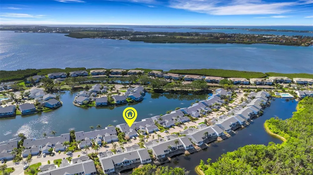 1233 Spoonbill Landings Circle Bradenton FL 34209
