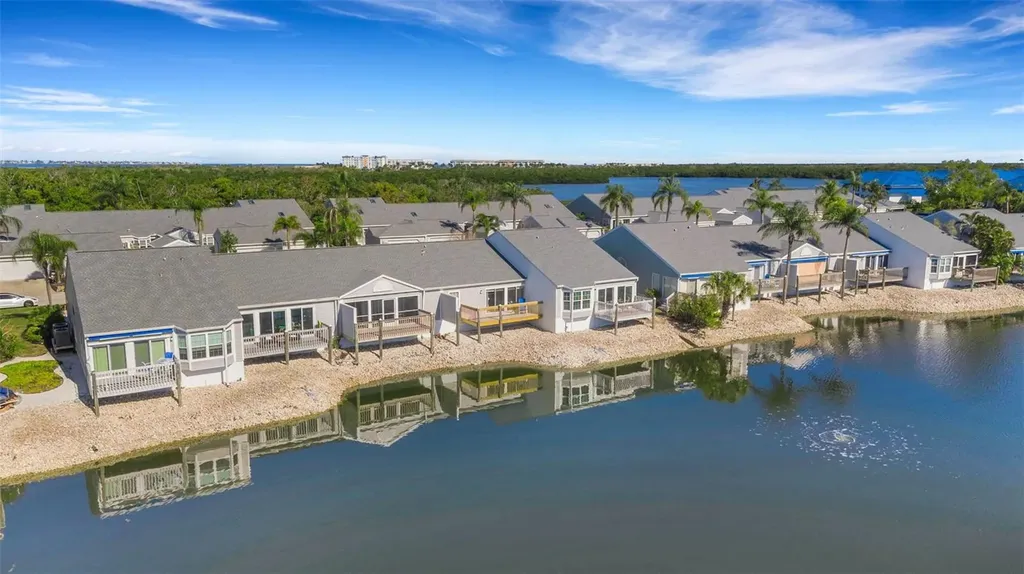 1233 Spoonbill Landings Circle Bradenton FL 34209