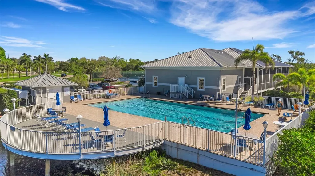 1233 Spoonbill Landings Circle Bradenton FL 34209