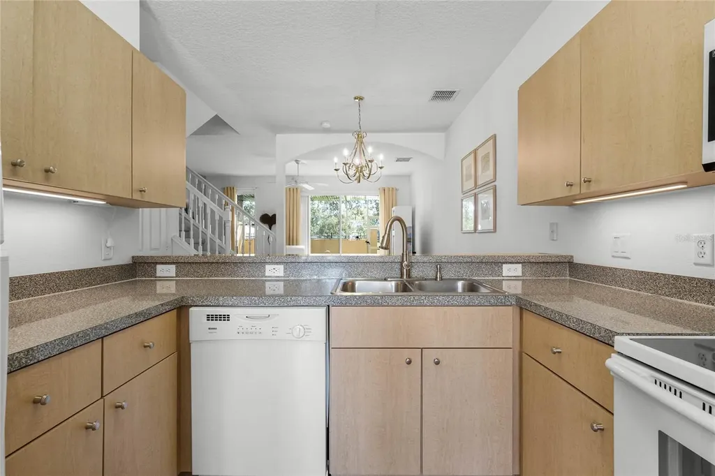 1256 S Beach Circle Kissimmee FL 34746