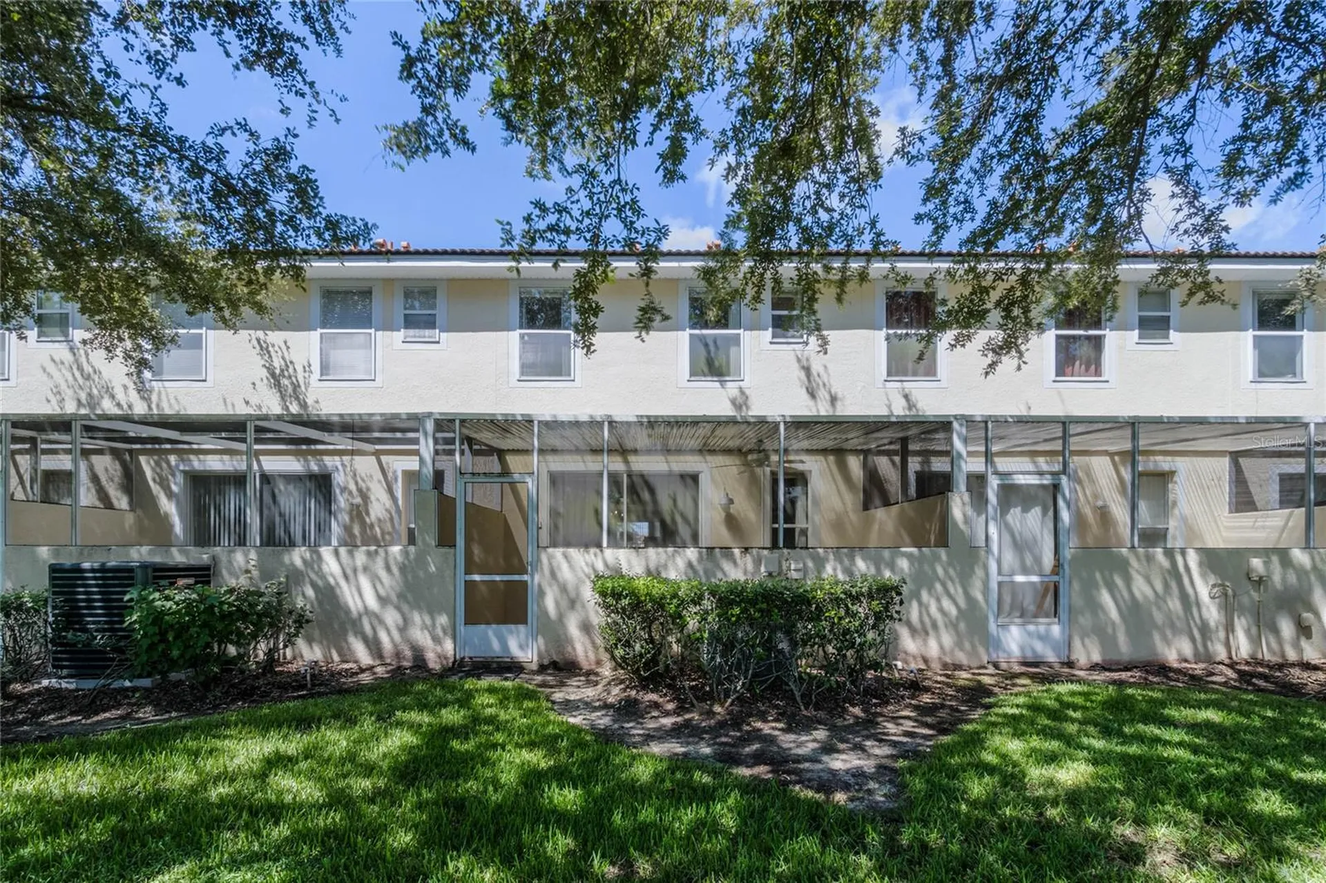 1256 S Beach Circle Kissimmee FL 34746