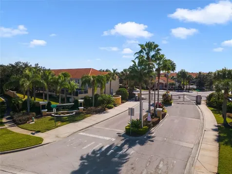 1256 S Beach Circle Kissimmee FL 34746