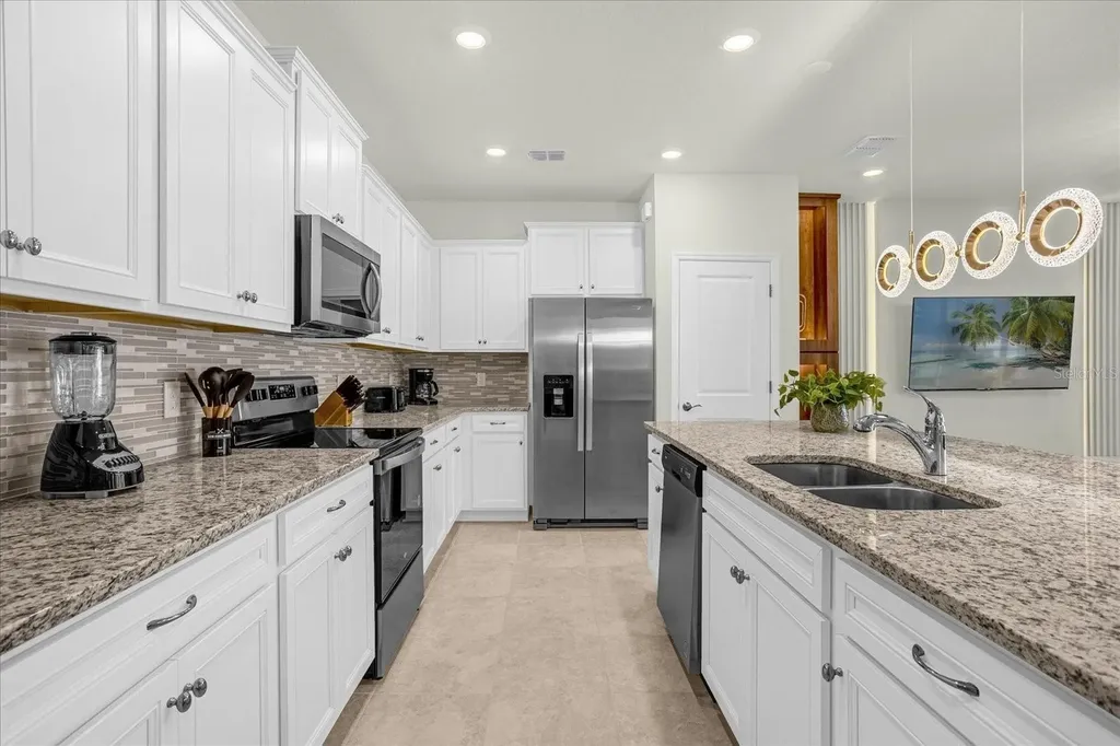 4310 Lana Avenue Davenport FL 33897