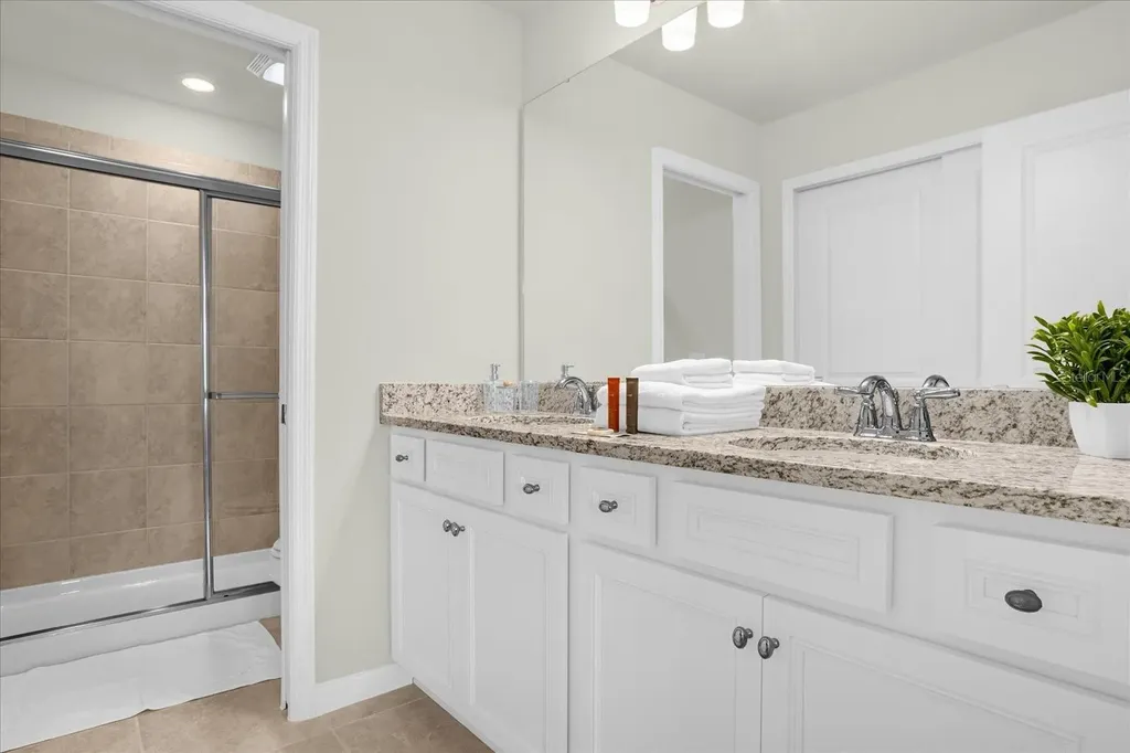 4310 Lana Avenue Davenport FL 33897