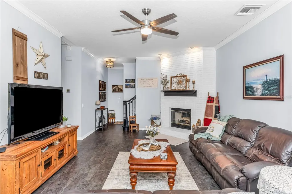 257 Hazeltine Drive Debary FL 32713