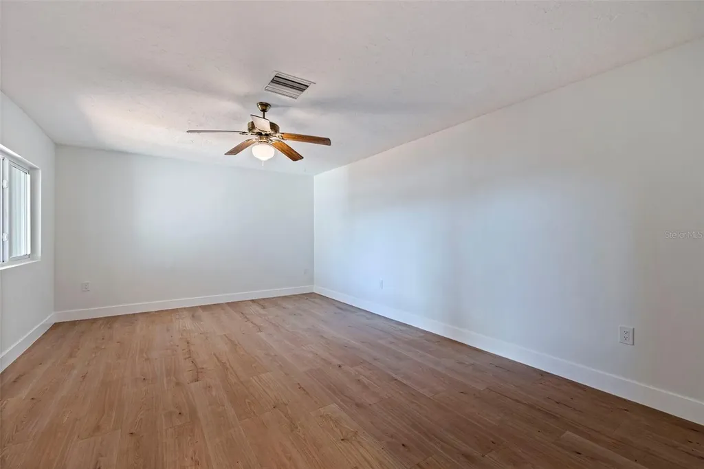 403 Boca Ciega Point Boulevard N St Petersburg FL 33708