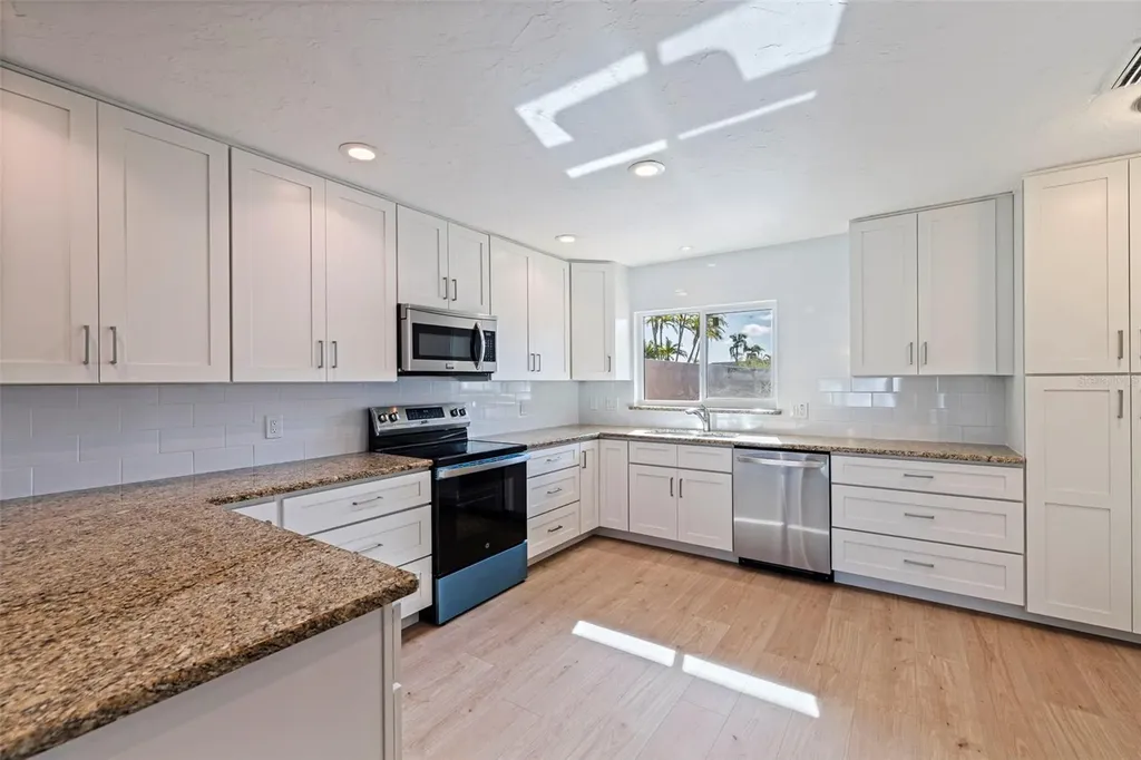 403 Boca Ciega Point Boulevard N St Petersburg FL 33708