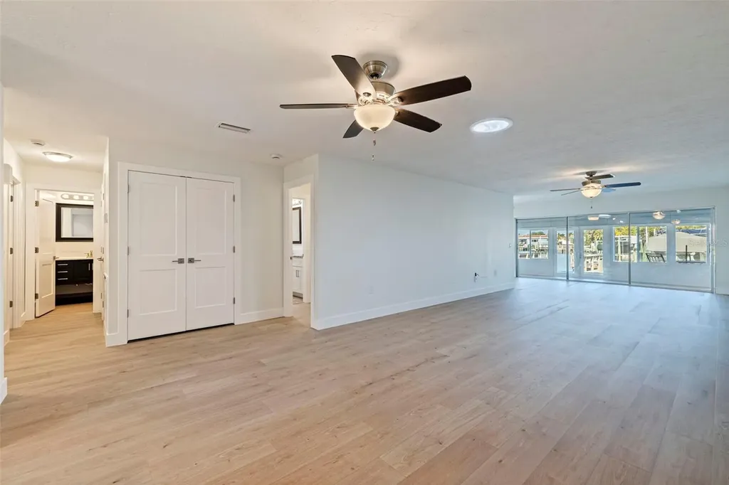 403 Boca Ciega Point Boulevard N St Petersburg FL 33708