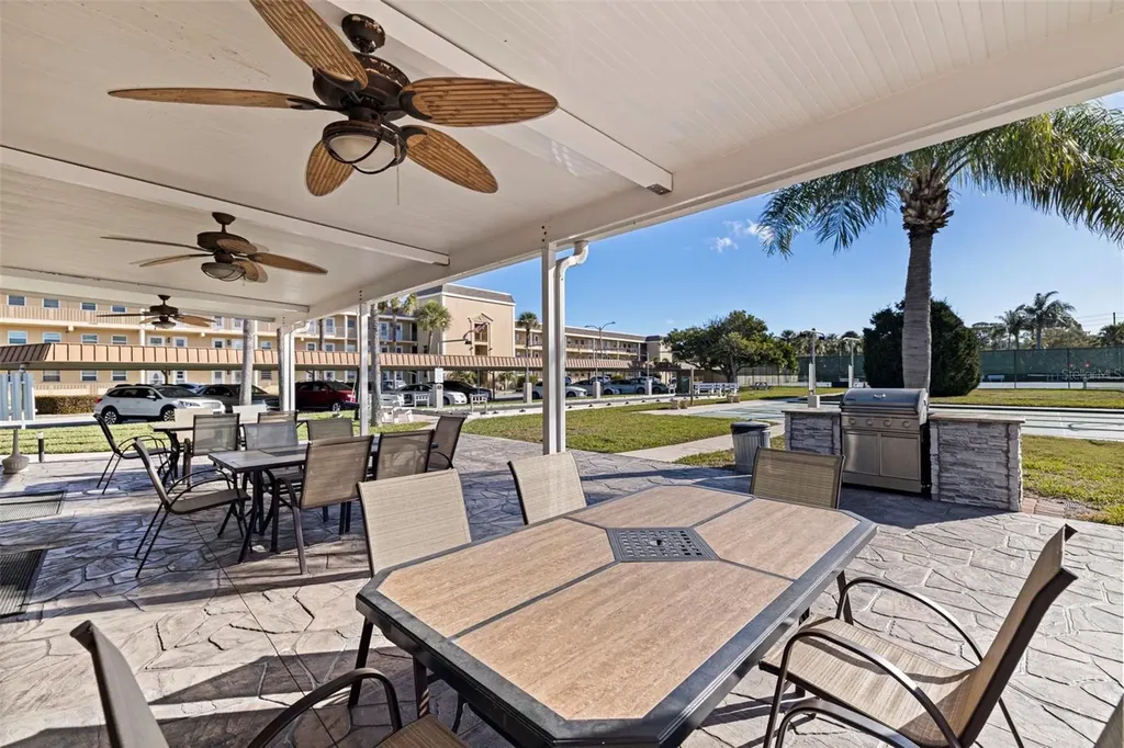 403 Boca Ciega Point Boulevard N St Petersburg FL 33708