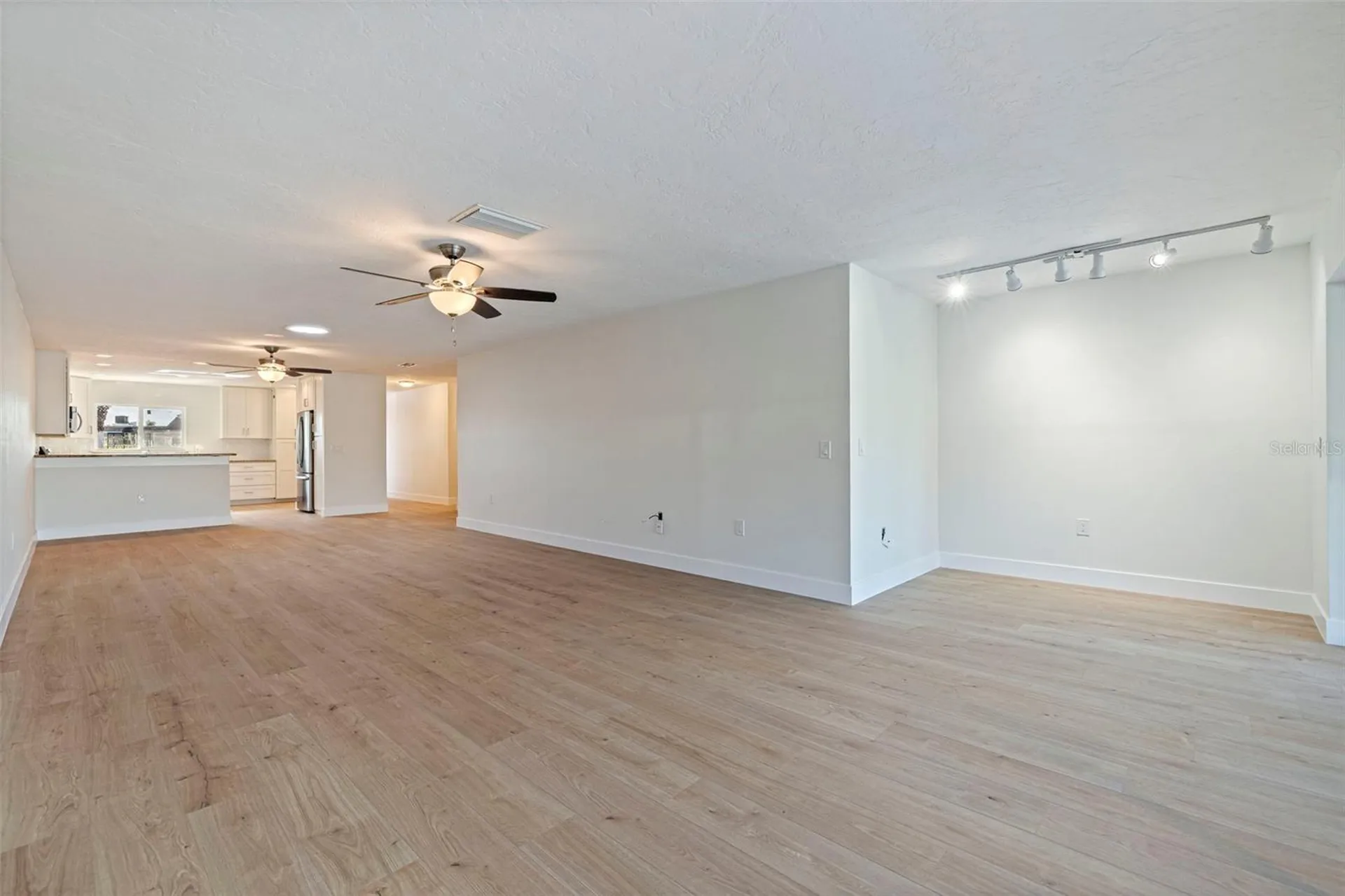 403 Boca Ciega Point Boulevard N St Petersburg FL 33708