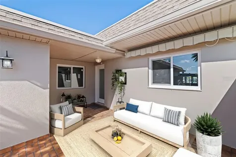 403 Boca Ciega Point Boulevard N St Petersburg FL 33708