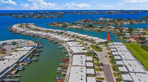 403 Boca Ciega Point Boulevard N St Petersburg FL 33708