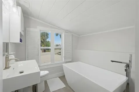 15424 2nd Street E Madeira Beach FL 33708