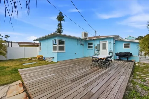 15424 2nd Street E Madeira Beach FL 33708