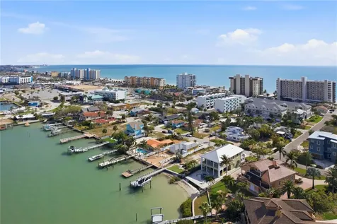 15424 2nd Street E Madeira Beach FL 33708