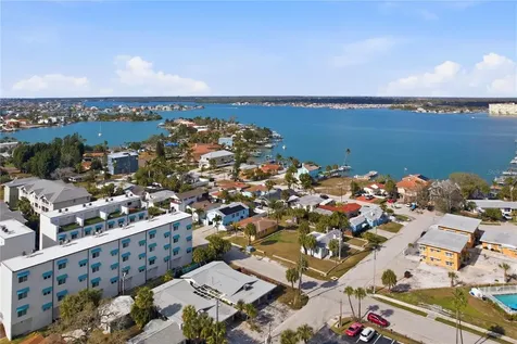 15424 2nd Street E Madeira Beach FL 33708
