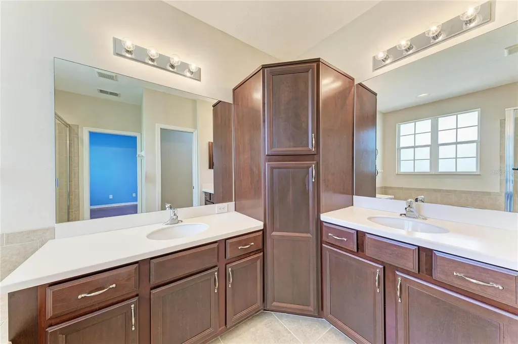 8160 Villa Grande Court Sarasota FL 34243
