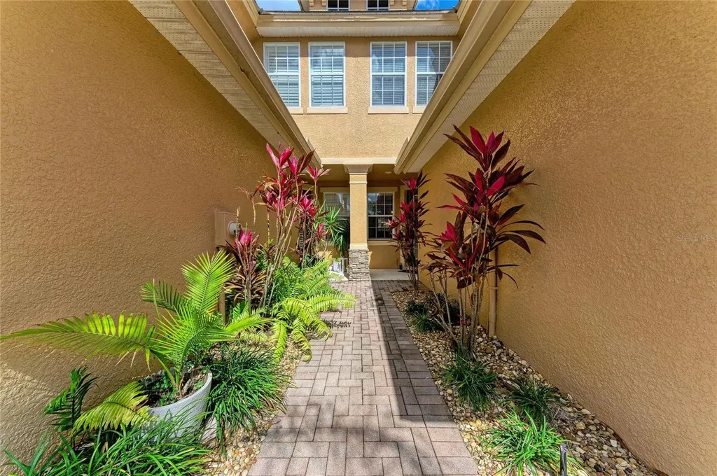 8160 Villa Grande Court Sarasota FL 34243