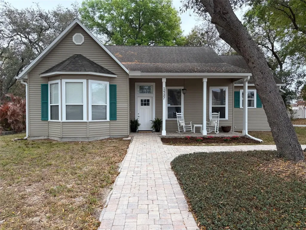 1527 Dess Drive Orlando FL 32818