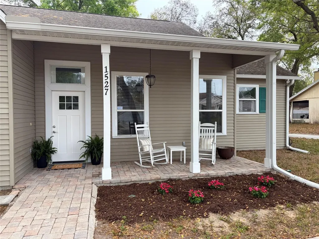 1527 Dess Drive Orlando FL 32818
