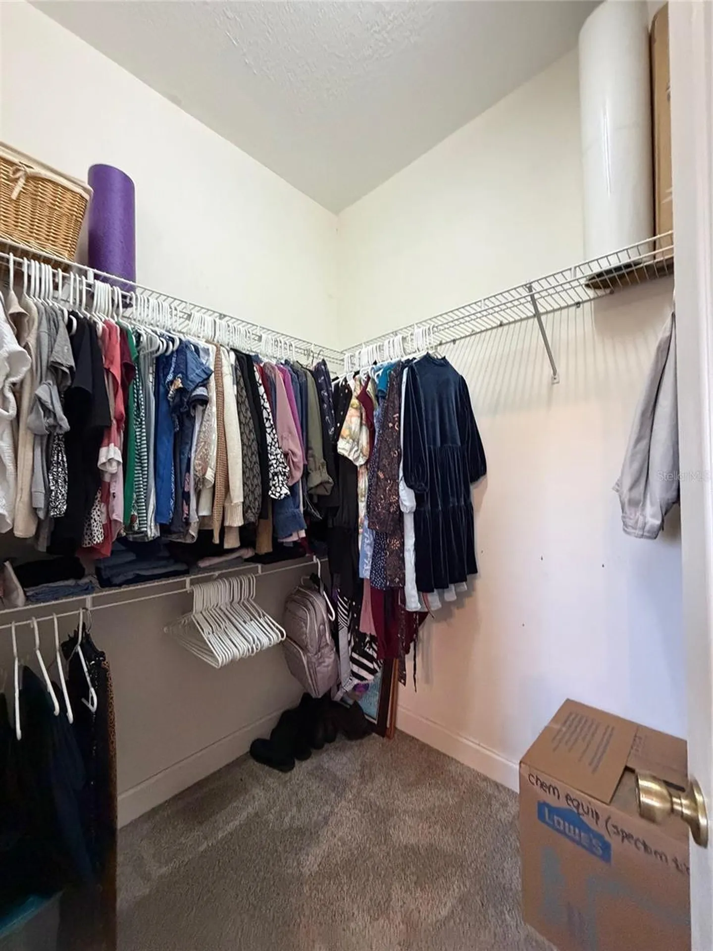 1527 Dess Drive Orlando FL 32818