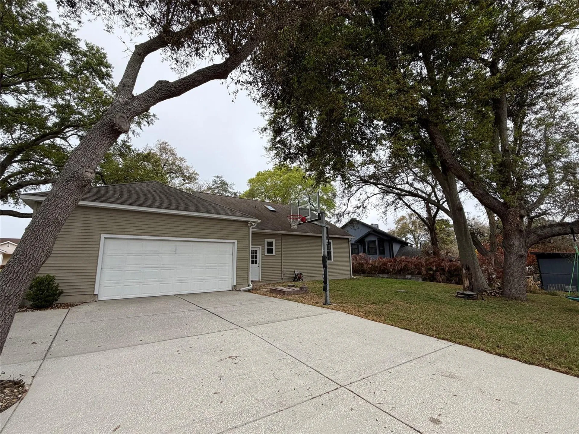 1527 Dess Drive Orlando FL 32818