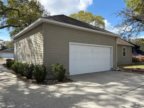 1527 Dess Drive Orlando FL 32818