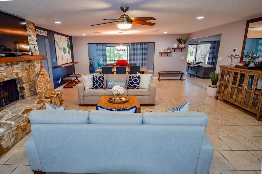3272 Majestic Oak Drive St Cloud FL 34771