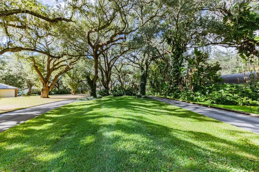 3272 Majestic Oak Drive St Cloud FL 34771