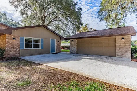 3272 Majestic Oak Drive St Cloud FL 34771