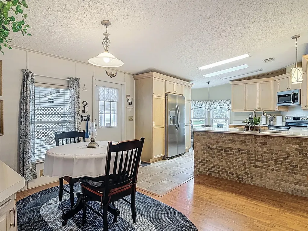 104 Admiral Lane Debary FL 32713