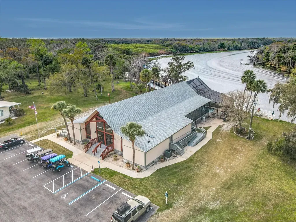 104 Admiral Lane Debary FL 32713