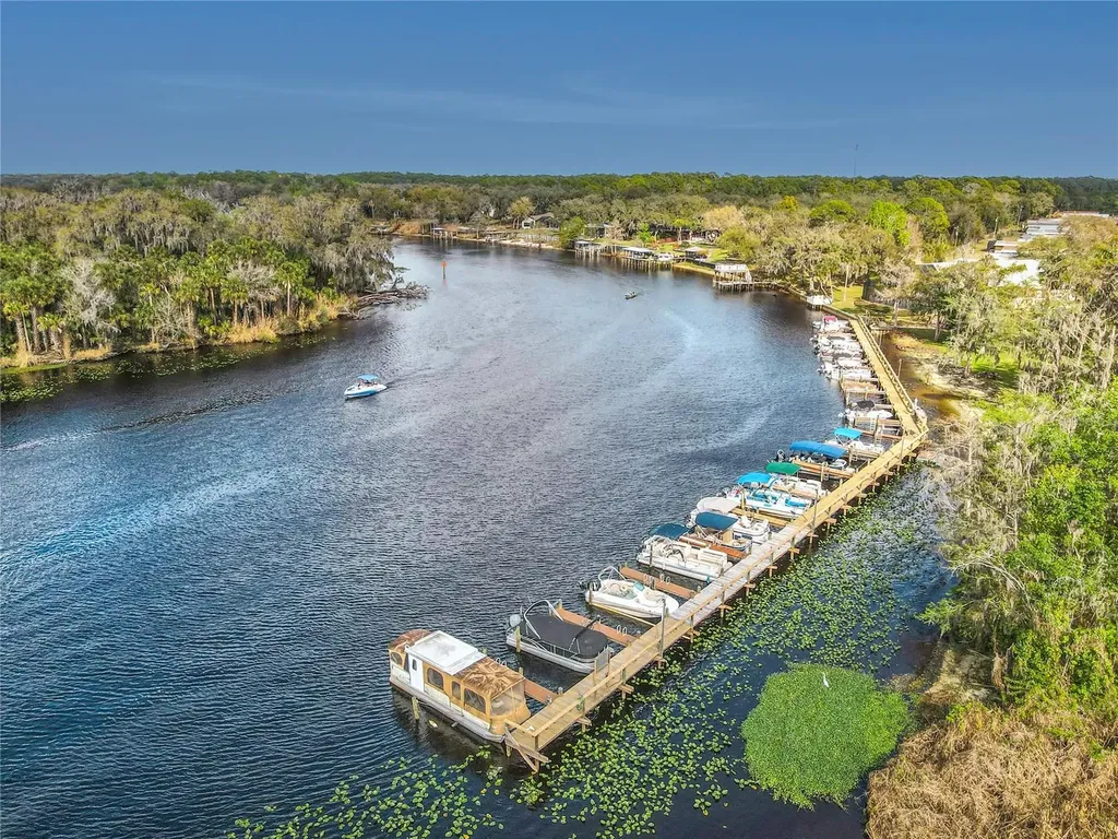 104 Admiral Lane Debary FL 32713