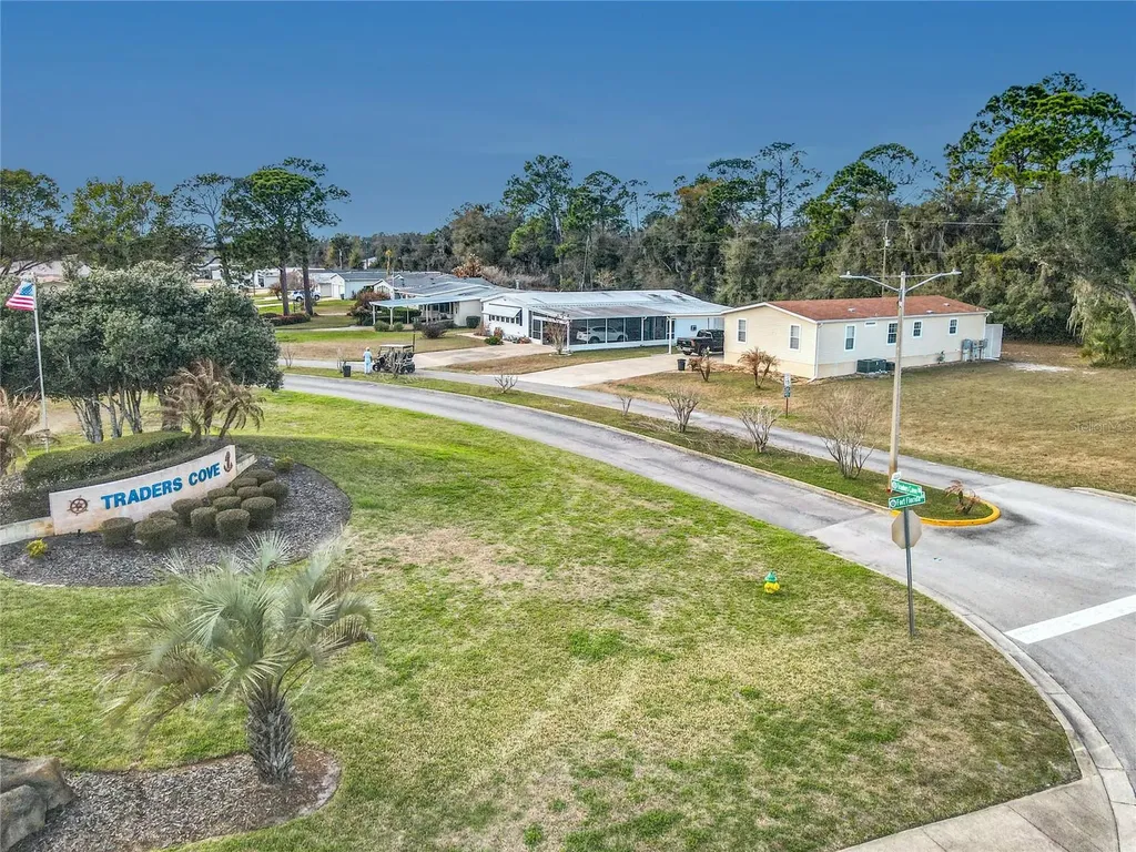 104 Admiral Lane Debary FL 32713