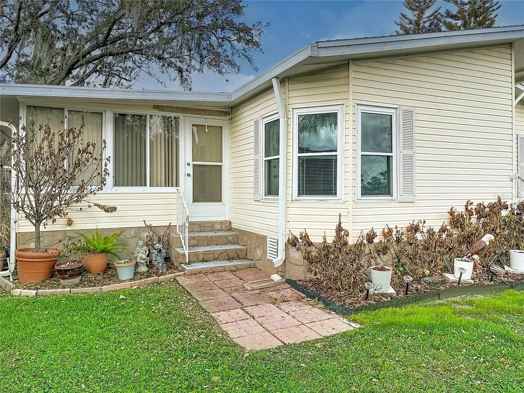 104 Admiral Lane Debary FL 32713