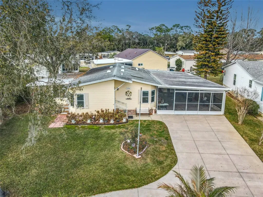 104 Admiral Lane Debary FL 32713