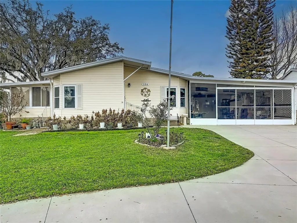 104 Admiral Lane Debary FL 32713