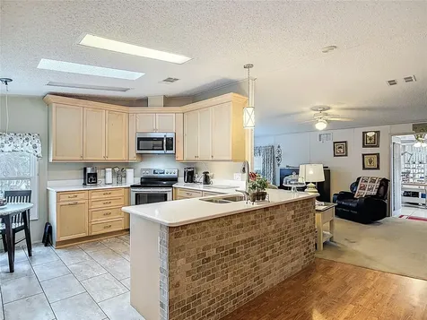 104 Admiral Lane Debary FL 32713