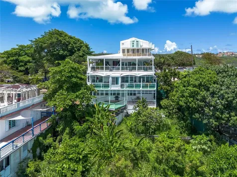 111 Fidencio De Jesus Fajardo PR 00738