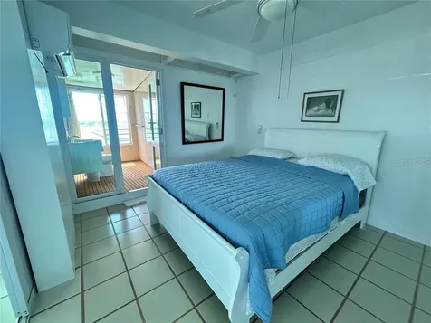 111 Fidencio De Jesus Fajardo PR 00738