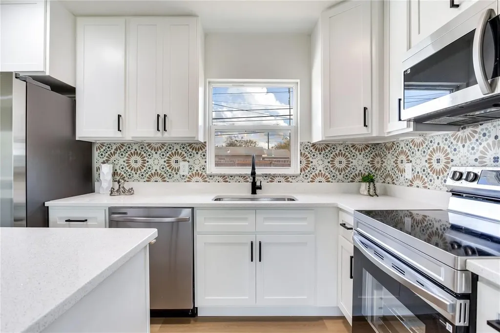7201 10th Street N St Petersburg FL 33702